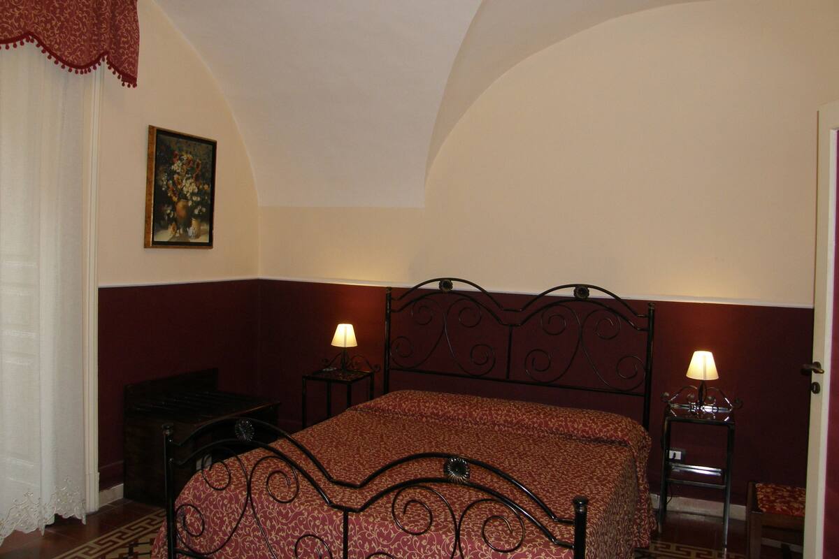 Minibar, in-room safe, desk, soundproofing
