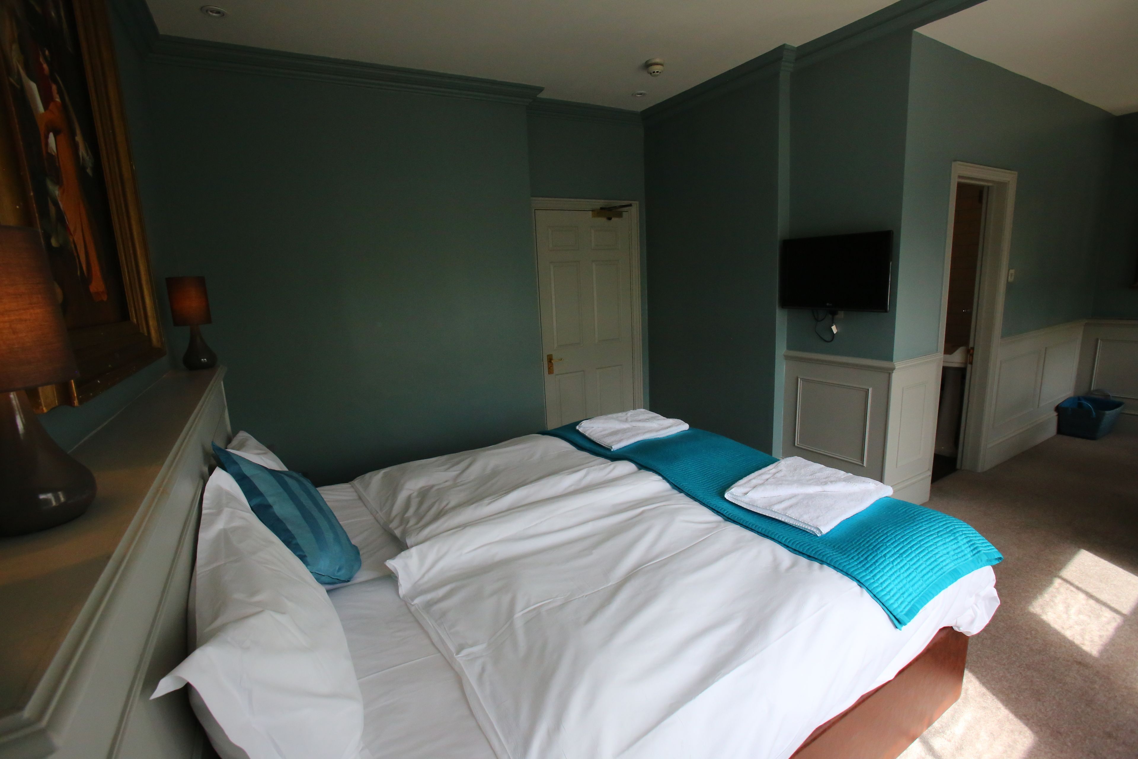 superior twin room | iron/ironing board, free wifi, bed sheets