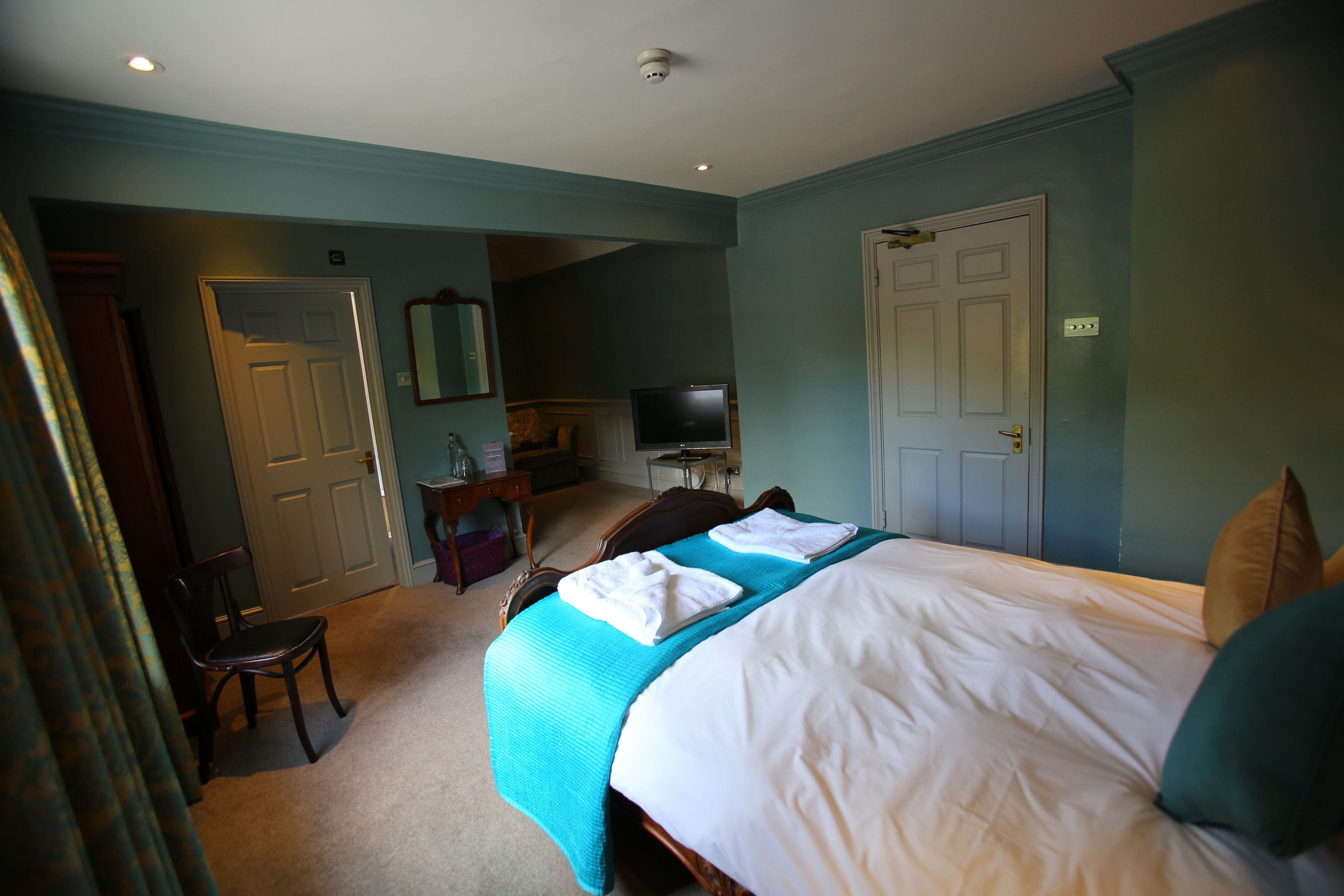 family room | iron/ironing board, free wifi, bed sheets