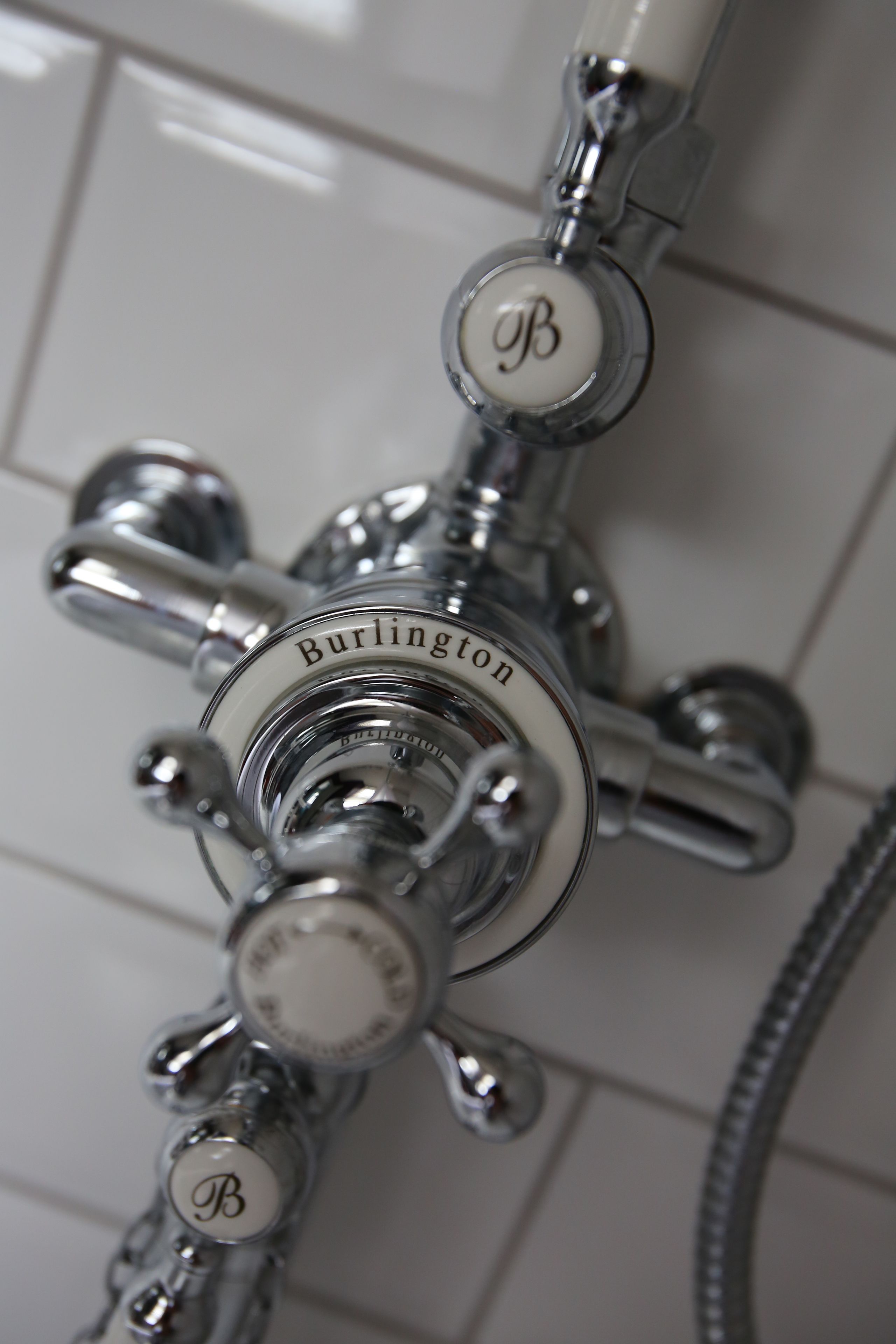 deluxe double room | bathroom | free toiletries, hair dryer, towels