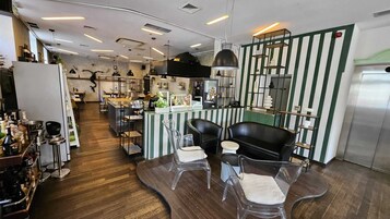 Local and international cuisine