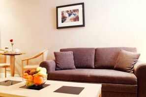 50-cm TV with cable channels