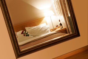 Individually decorated, individually furnished, desk, iron/ironing board - Ring of Kerry Hotel (Cahirciveen)