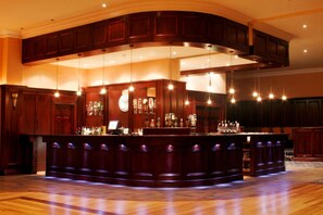 Bar (on property) - Ring of Kerry Hotel (Cahirciveen)