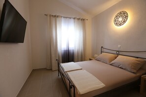 Condo, 2 Bedrooms, Kitchen, Sea View