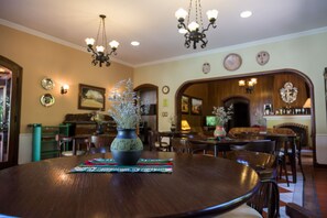 Desayuno continental incluido todos los días 