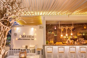 Restaurant - Sea View Beach Hotel (Santorini)