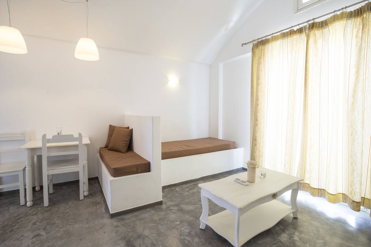 Grand Suite with Sea View | 1 svefnherbergi, rúm með „pillowtop“-dýnum, öryggishólf í herbergi