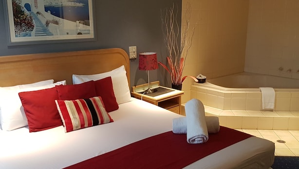 King Spa Room | View from room - Chelsea Motor Inn (Coffs Harbour)
