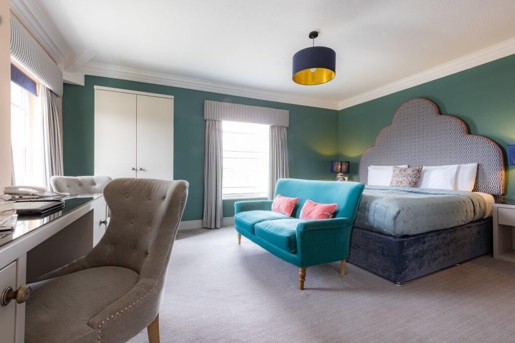 desk, laptop workspace, free wifi, bed sheets