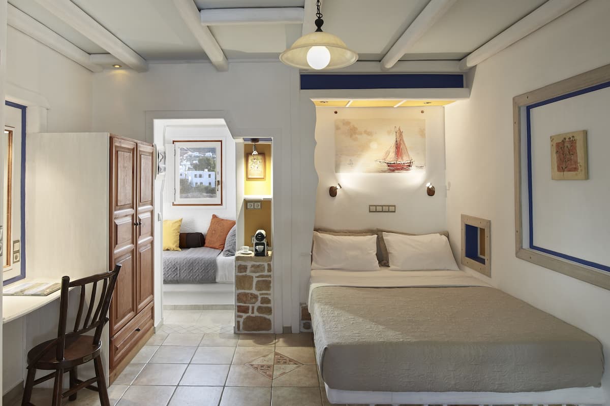 superior triple room | in-room safe, soundproofing, free wifi, bed sheets