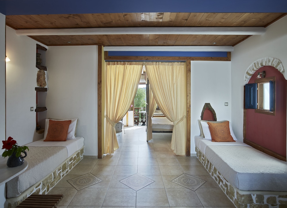 Polikandia Hotel by null