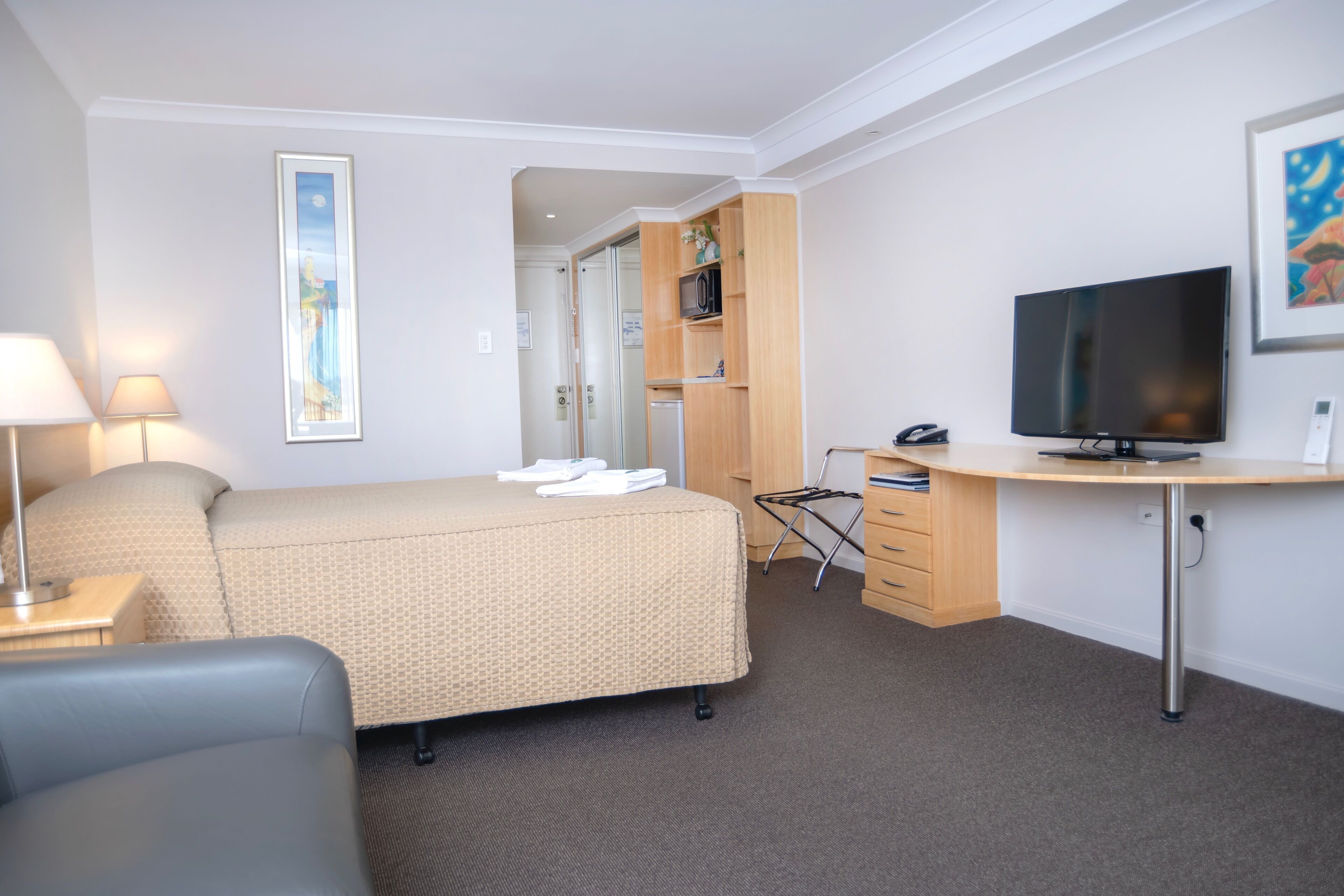 Laptop workspace, free WiFi, bed sheets