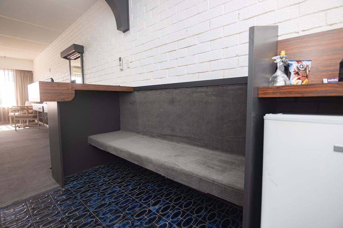 Standaard tweepersoonskamer | Een laptopwerkplek, gratis wifi, beddengoed