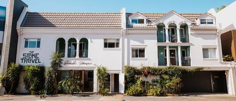 Fachada de la propiedad