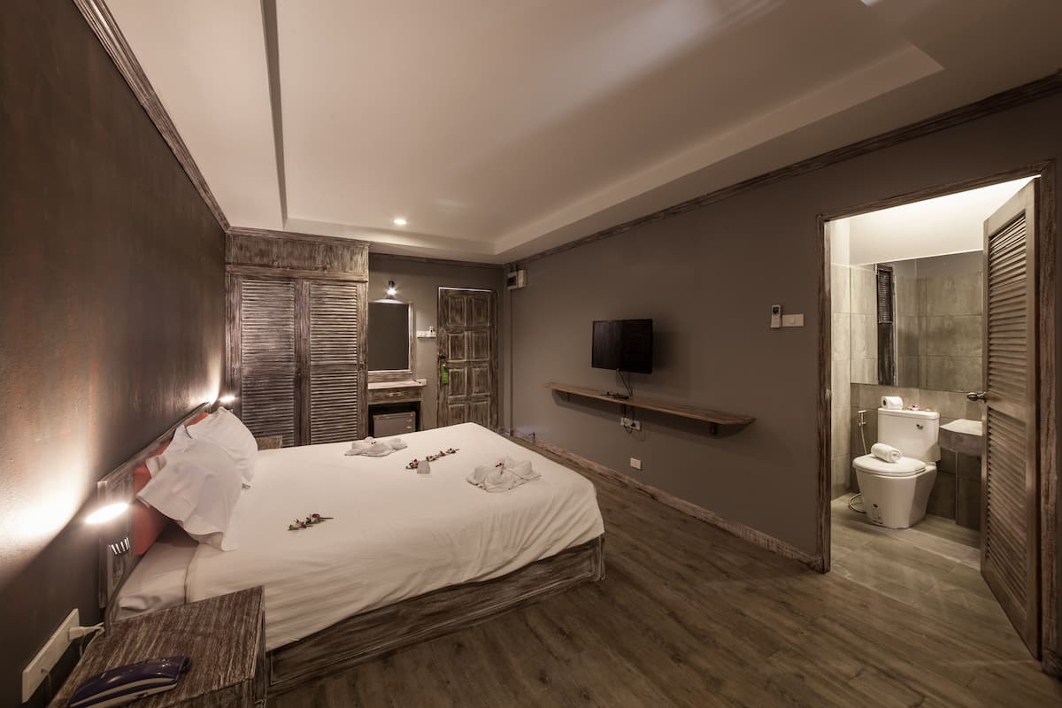 Standaard kamer | Een minibar, een kluis op de kamer, gratis wifi