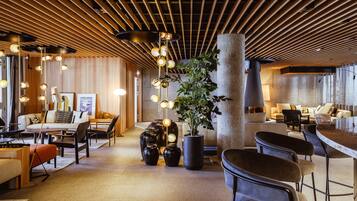 Bar lounge