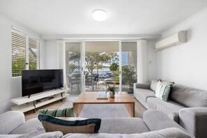 3 bedrooms, premium bedding, individually decorated