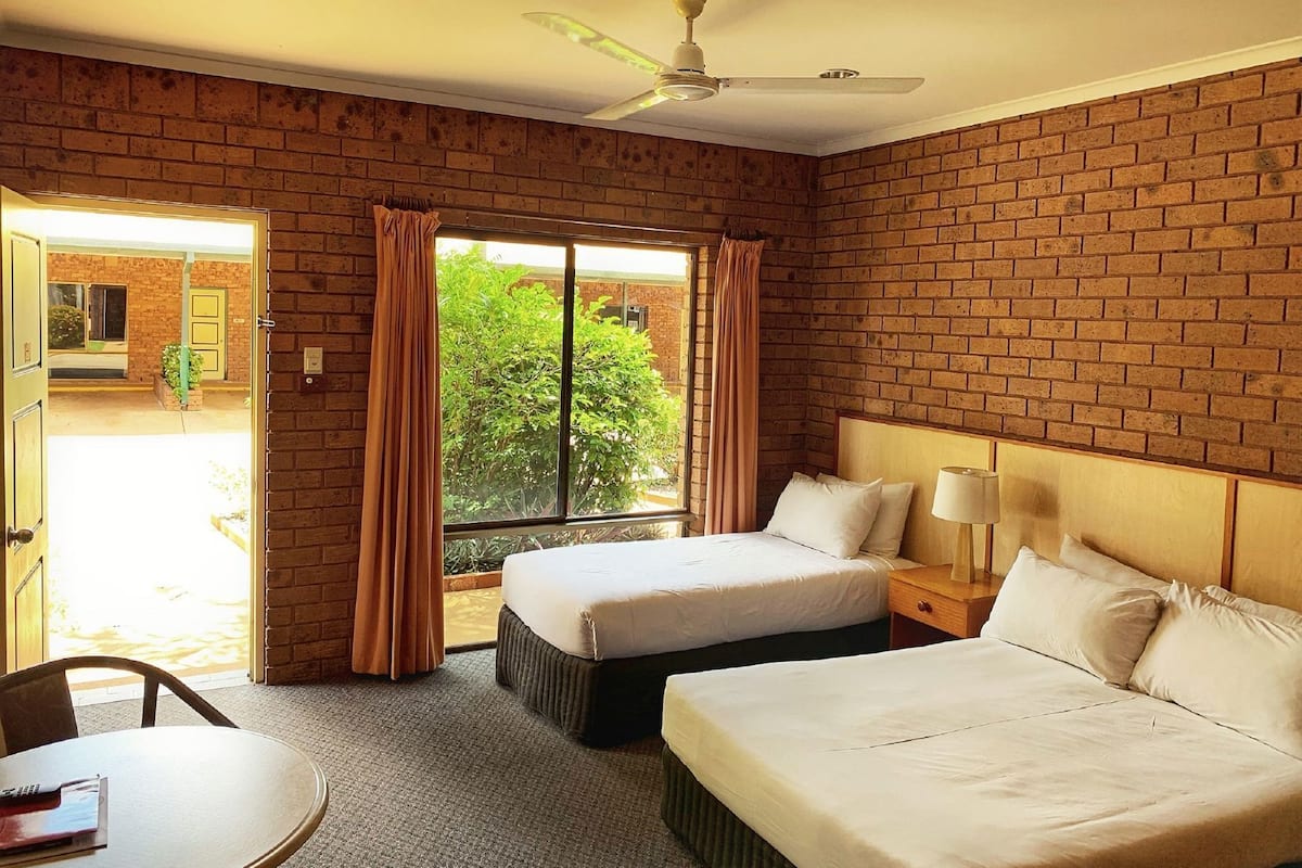 Soundproofing, cribs/infant beds, rollaway beds, free WiFi