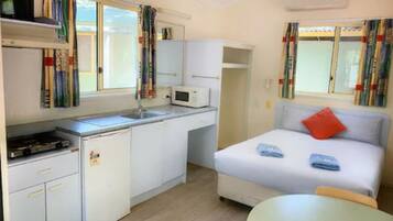 Cabin | Soundproofing, free WiFi, bed sheets