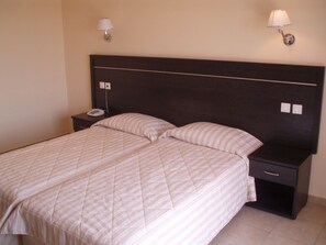 Standard Room | In-room safe, free WiFi, bed sheets