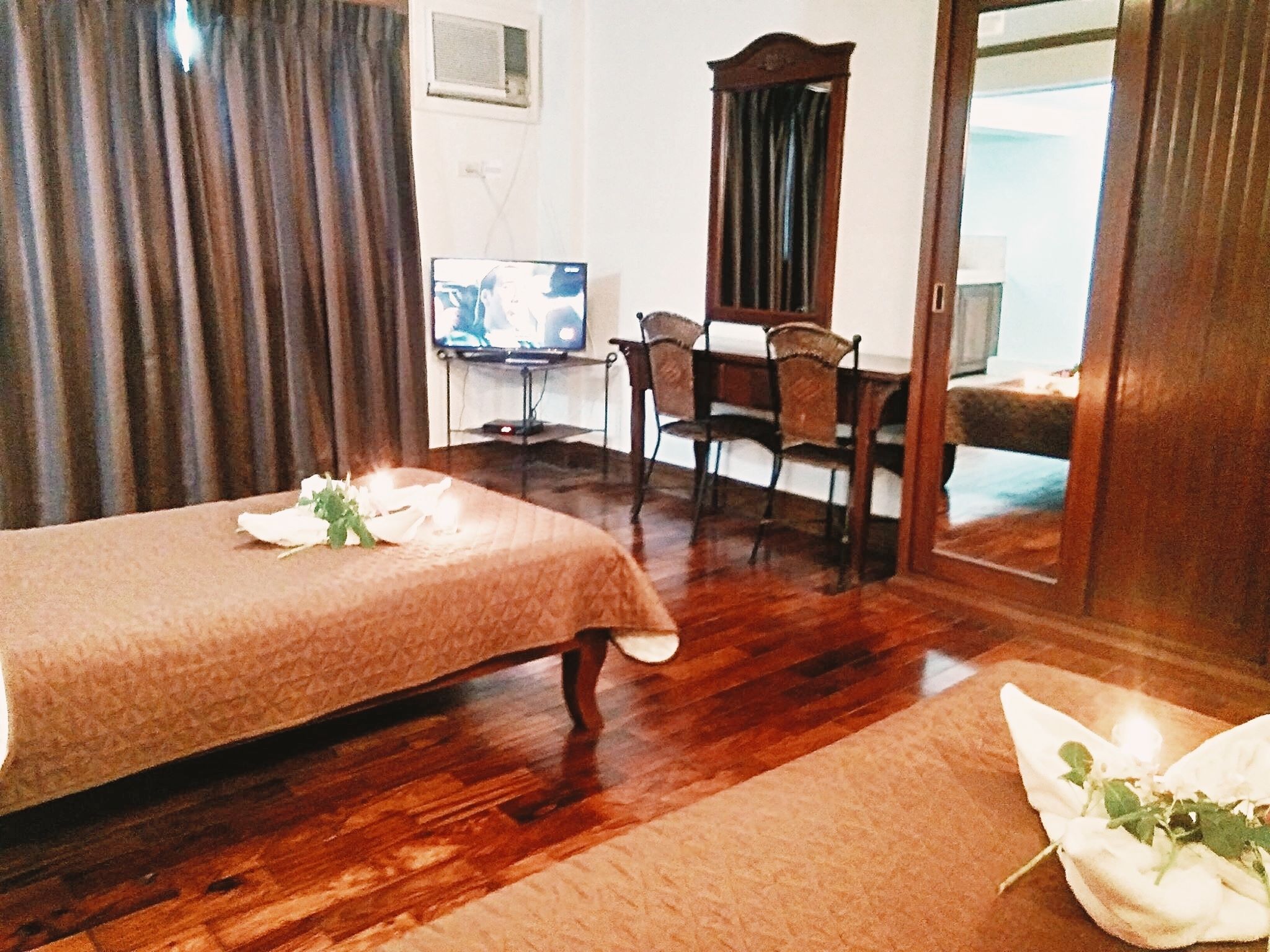Standard Room (Forest View) | 1 bedroom, desk, rollaway beds, bed sheets