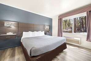 Room, 1 King Bed, Non Smoking - Econo Lodge Inn & Suites Heavenly Village Area (South Lake Tahoe)