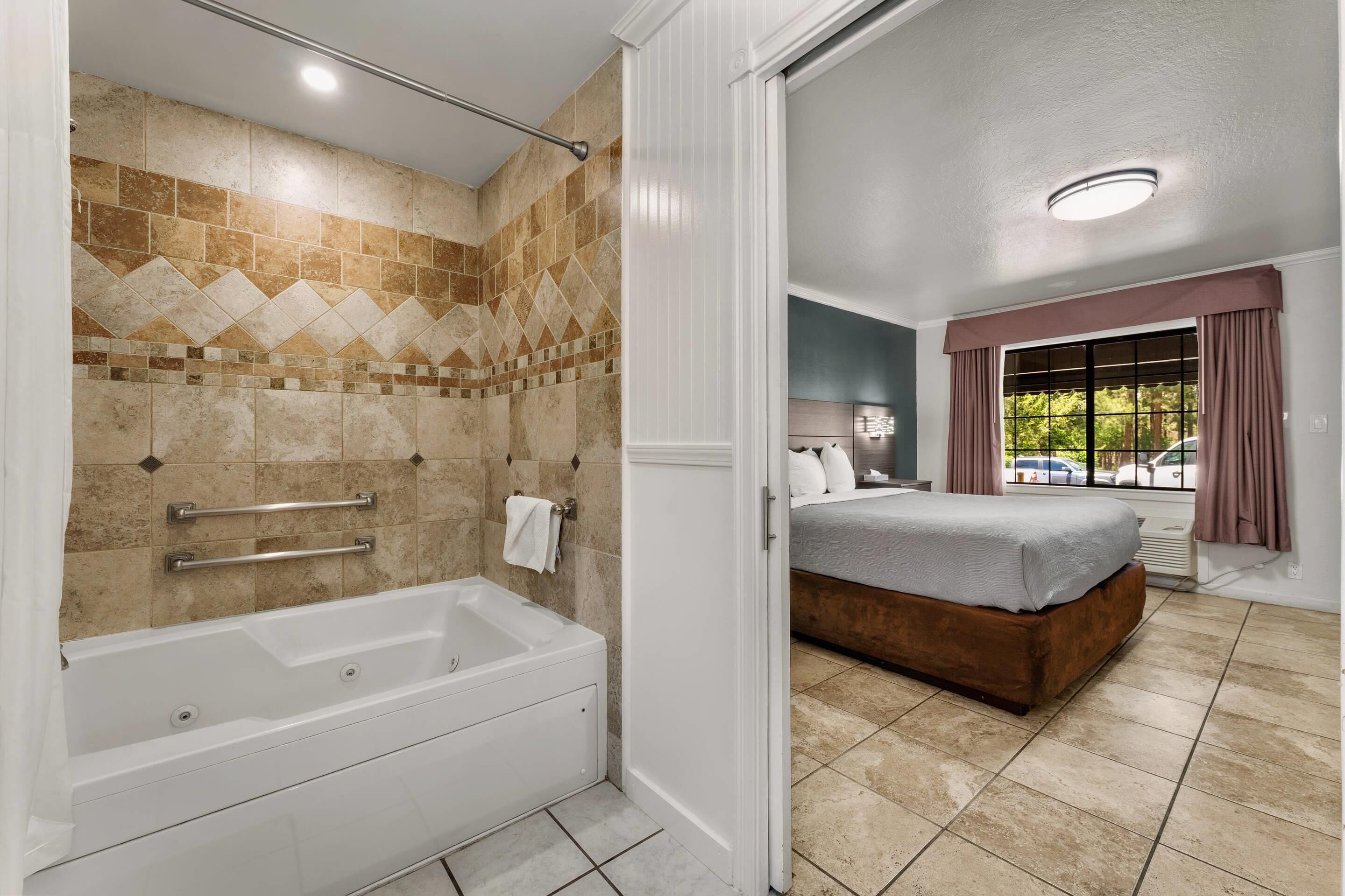 Photo - Econo Lodge Inn & Suites Heavenly Village Area