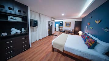 Estudio estándar, 1 cama Queen size | 1 habitación, ropa de cama de alta calidad y edredón