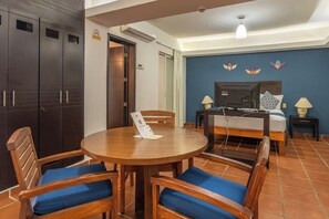 Pride Studio 1 Double Bed | 1 bedroom, premium bedding, down comforters, minibar