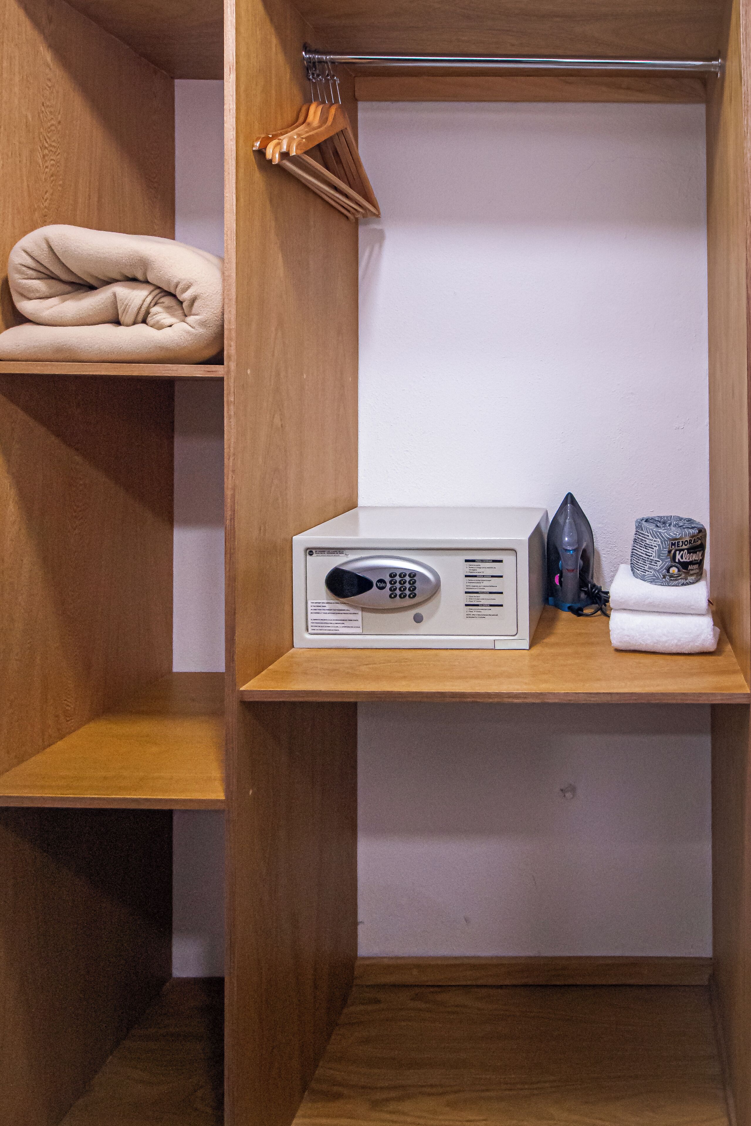 Foto - La Iguana Vallarta LGBT ADULTS ONLY - Romantic Zone - Party Clubbing Street