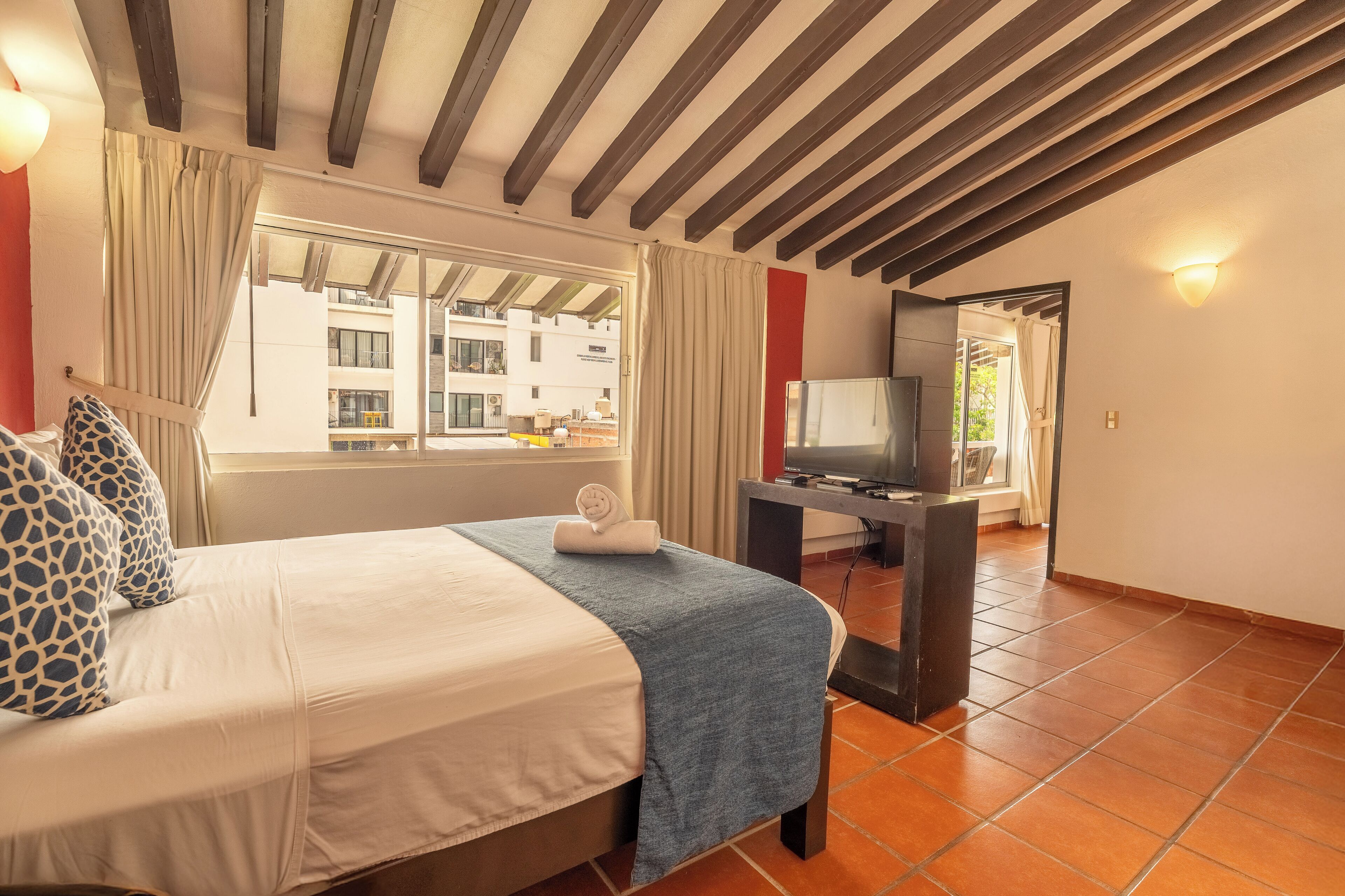 Rainbow Paradise 2 Bedroom Apartment | Premium bedding, down comforters, minibar, in-room safe