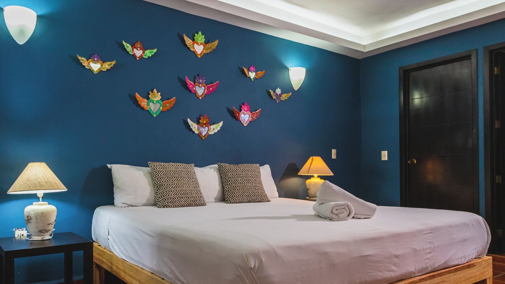 Tropical Sunset Love 1 Bedroom Apartment | Premium bedding, down comforters, minibar, in-room safe