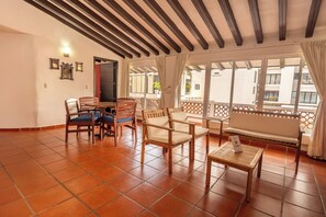 Rainbow Paradise 2 Bedroom Apartment | Living area