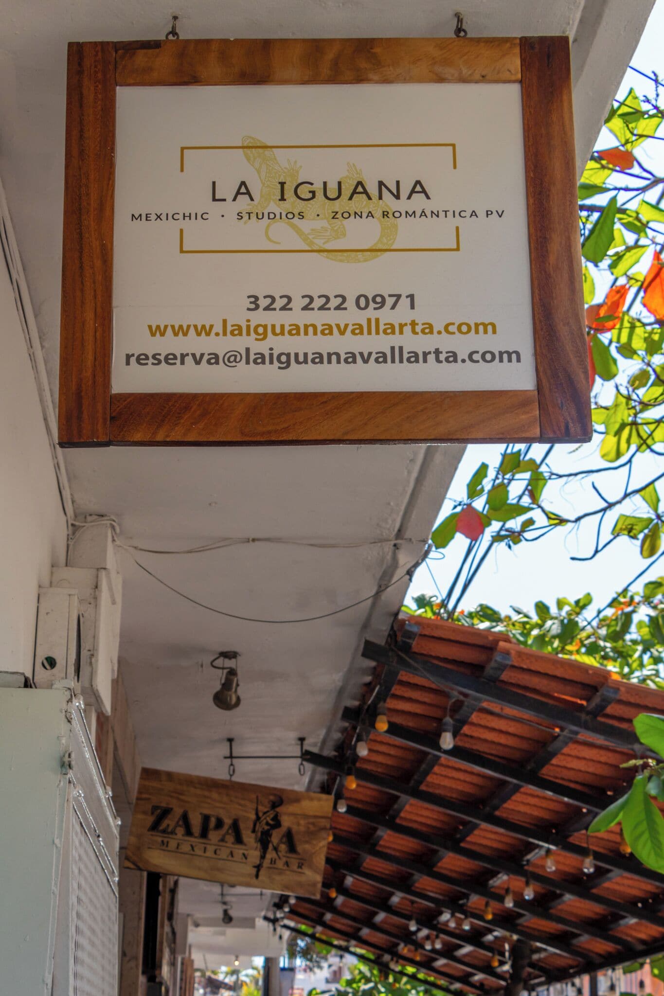 Foto - La Iguana Vallarta LGBT ADULTS ONLY - Romantic Zone - Party Clubbing Street