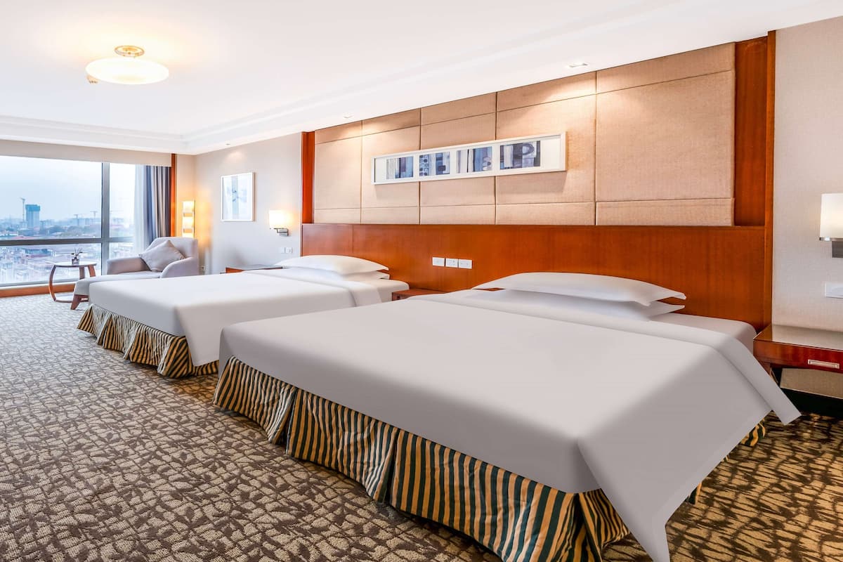 Superior kamer, 2 eenpersoonsbedden | 1 slaapkamer, een kluis op de kamer, een bureau