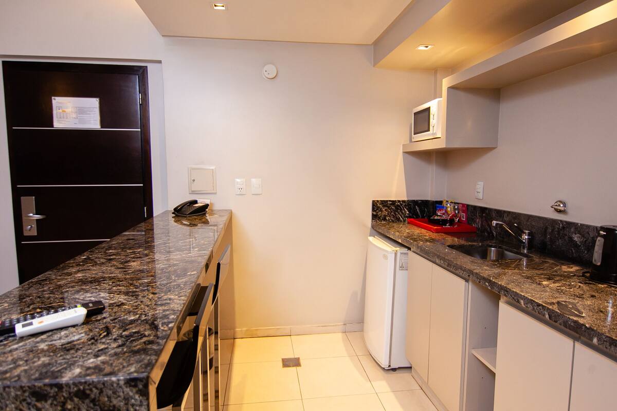 executive suite | premium bedding, down duvets, minibar, in-room safe