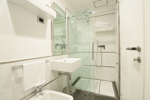 淋��浴設備、免費梳洗用品、風筒、坐浴桶