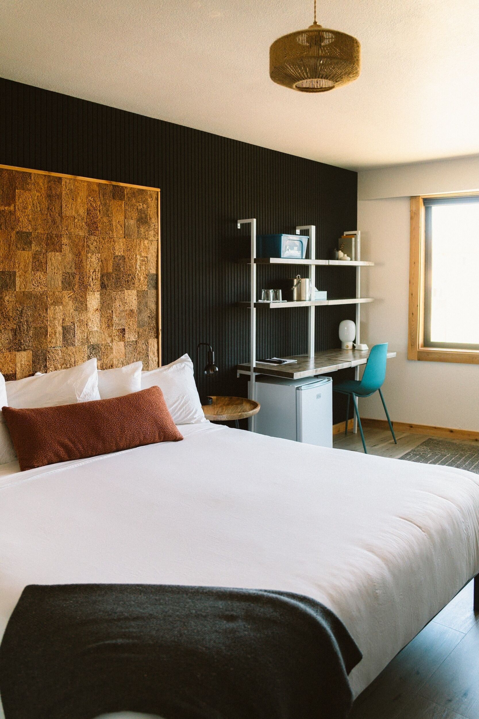 West King | Betten mit Memory-Foam-Matratzen, Zustellbetten, kostenloses WLAN