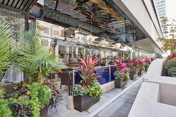 Lunch and dinner served at Radisson Blu Aqua Hotel Chicago