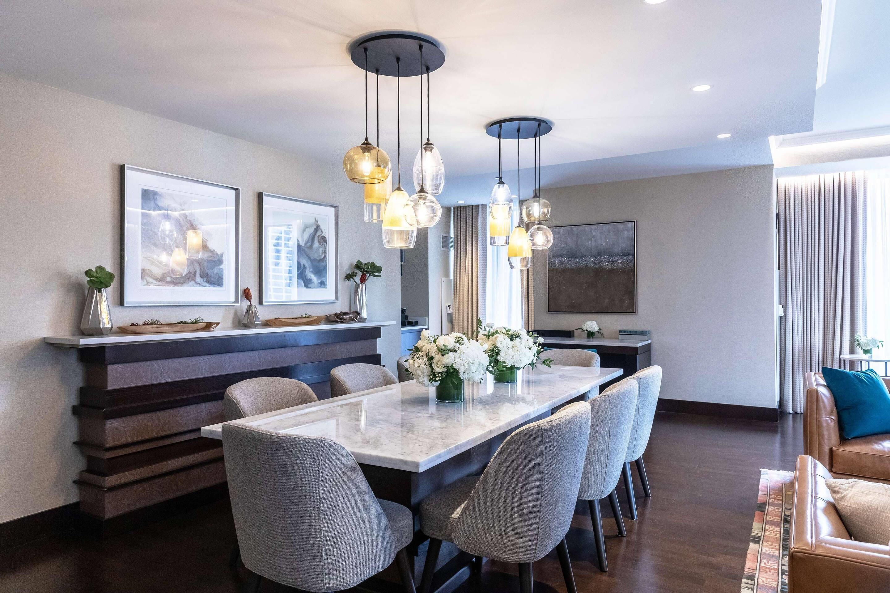 hypo-allergenic bedding, minibar, in-room safe, desk