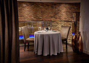 Lunch and dinner served