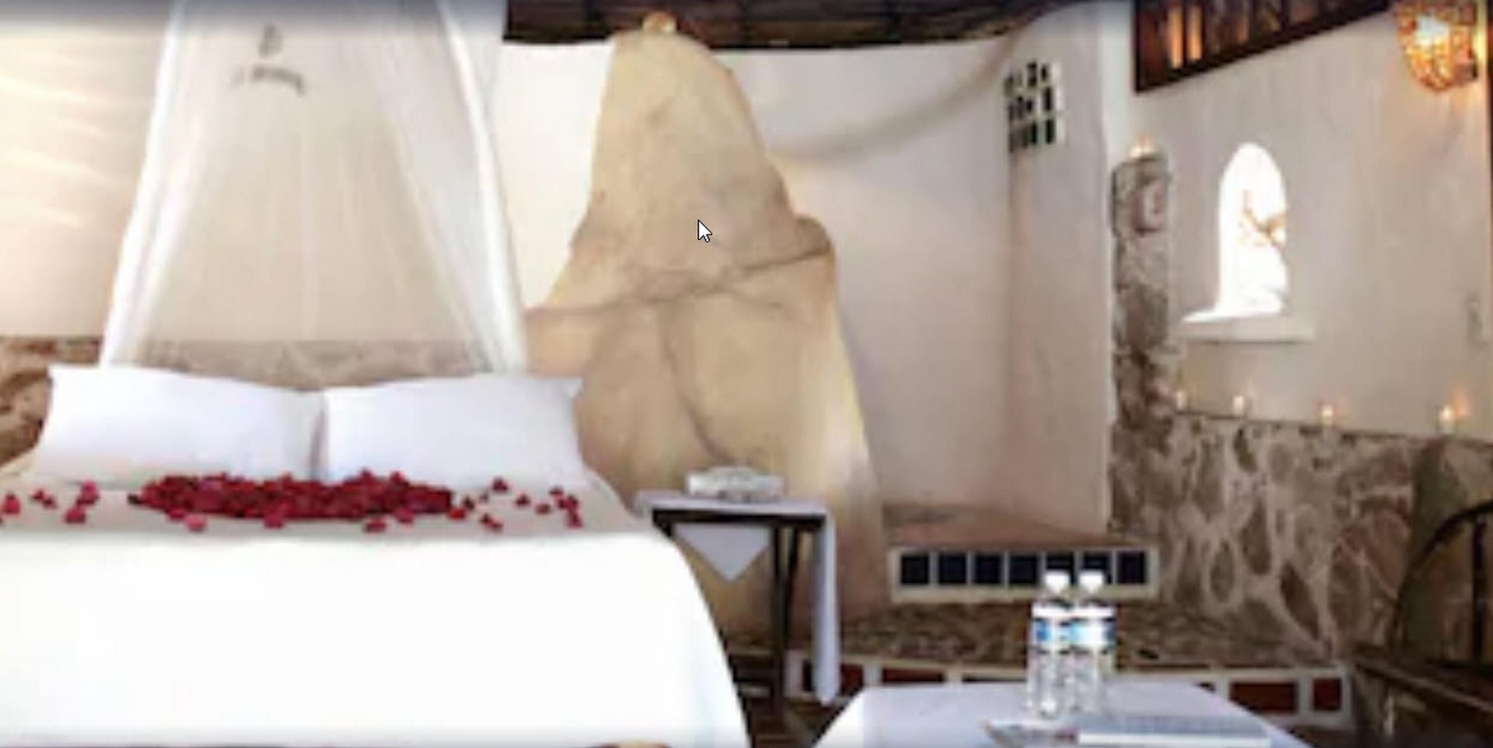 Body treatments, aromatherapy, deep-tissue massages, Swedish massages