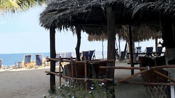Breakfast, lunch, dinner served; international cuisine, alfresco dining