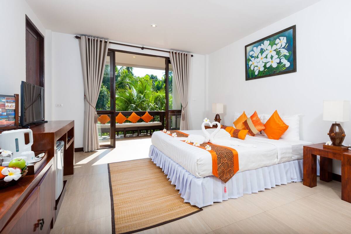 Deluxe Room Garden View Double Bed   | 객실 내 금고, 무료 WiFi, 각각 다른 스타일의 인테리어, 침대 시트