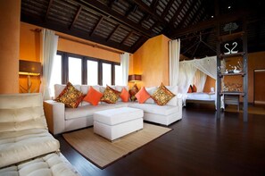 Pool Villa 2 Double Bed   | Living area | TV, DVD player - Ban's Diving Resort (Koh Tao)