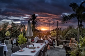 2 restoran, melayani sarapan 