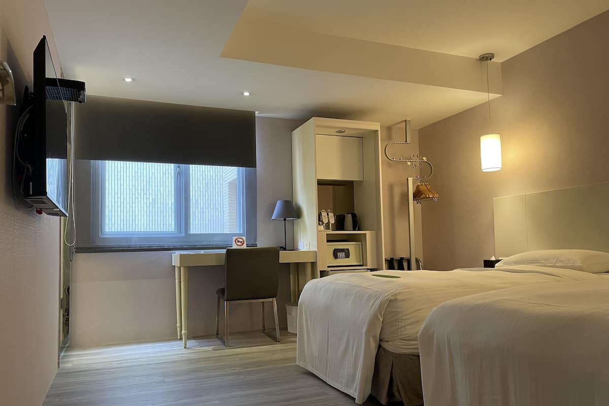 Elite Double or Twin Room | Premium bedding, down comforters, pillowtop beds, minibar