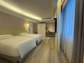 Superior Twin kamer | Luxe beddengoed, donzen dekbedden, pillowtop-bedden, een minibar