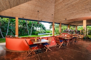 Breakfast, dinner served; international cuisine, pool views